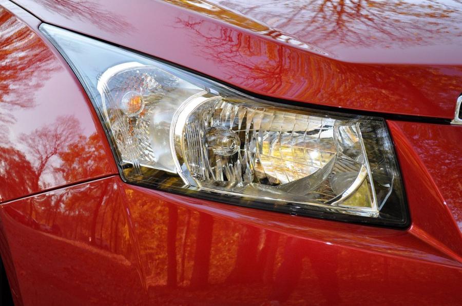  Chevrolet Cruze Eco 2012 года  (фото 2 из 40)